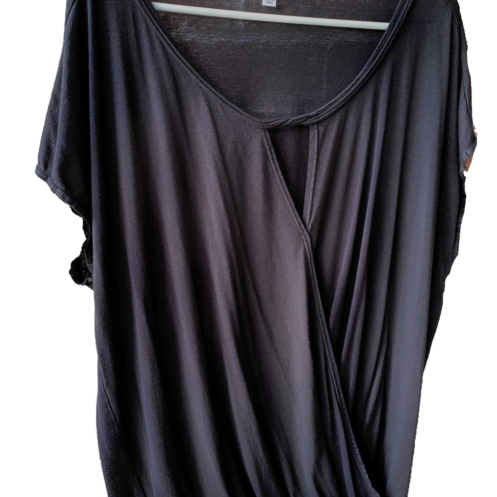 Max Studio Twist-T with cut out neckline.